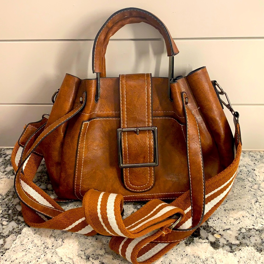 Elegant Brown Shoulder Bag